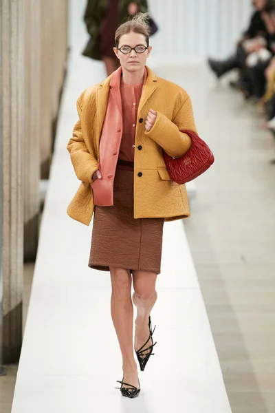 Look 45